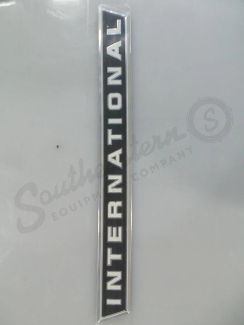 135708C1 - OEM DECAL - CASE CONSTRUCTION