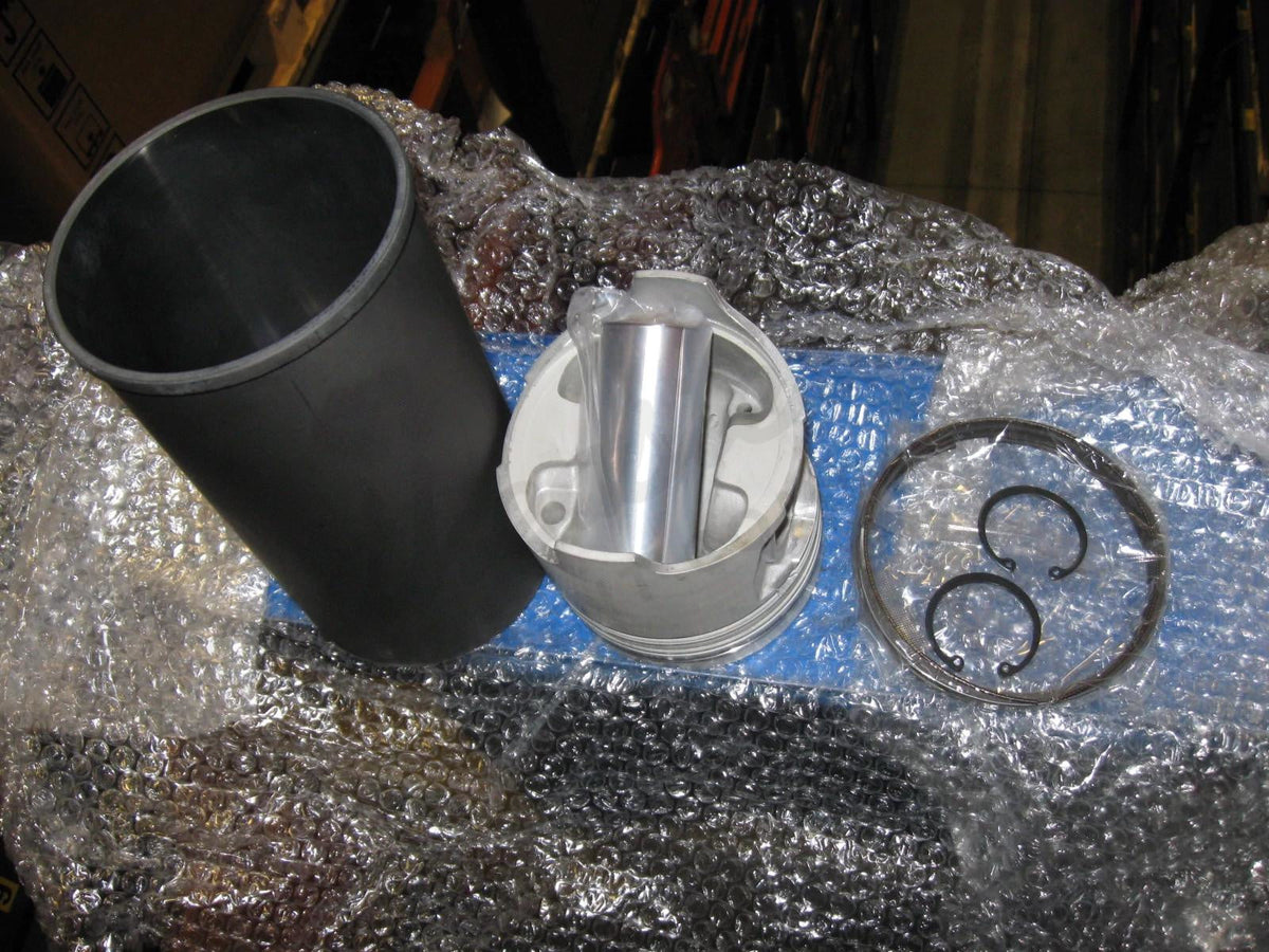 47448480 - OEM PISTON LINER KIT - CASE CONSTRUCTION