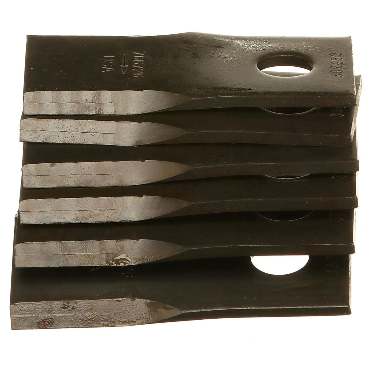 766726 - OEM ROTARY DISC MOWER KNIFE 7 DEGREE COUNTERCLOCKWISE - CASE CONSTRUCTION