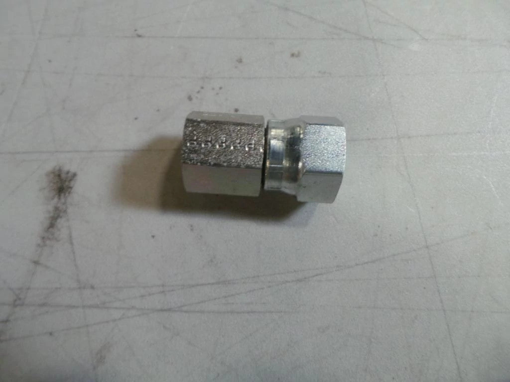 82016497 - OEM CONNECTOR HYD - CASE CONSTRUCTION
