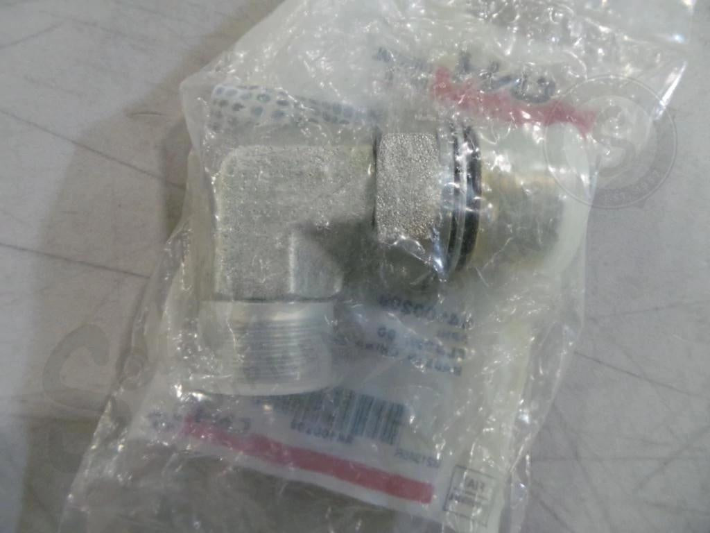 84100209 - OEM FITTING 90 DEGREE ELBOW - CASE CONSTRUCTION