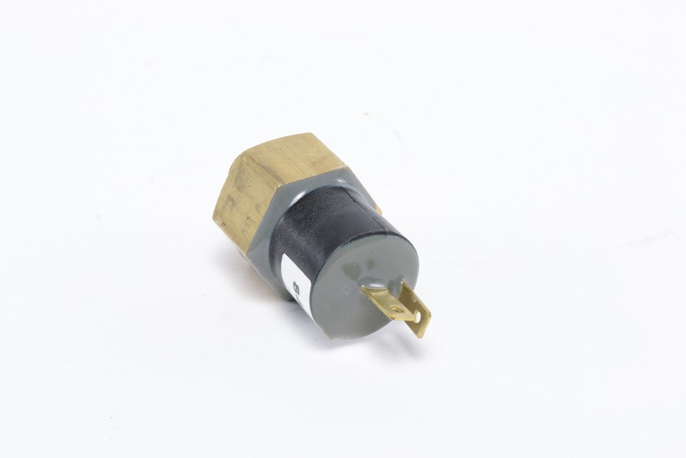 84155533 - OEM SWITCH PRESSURE ACTUATED - CASE CONSTRUCTION