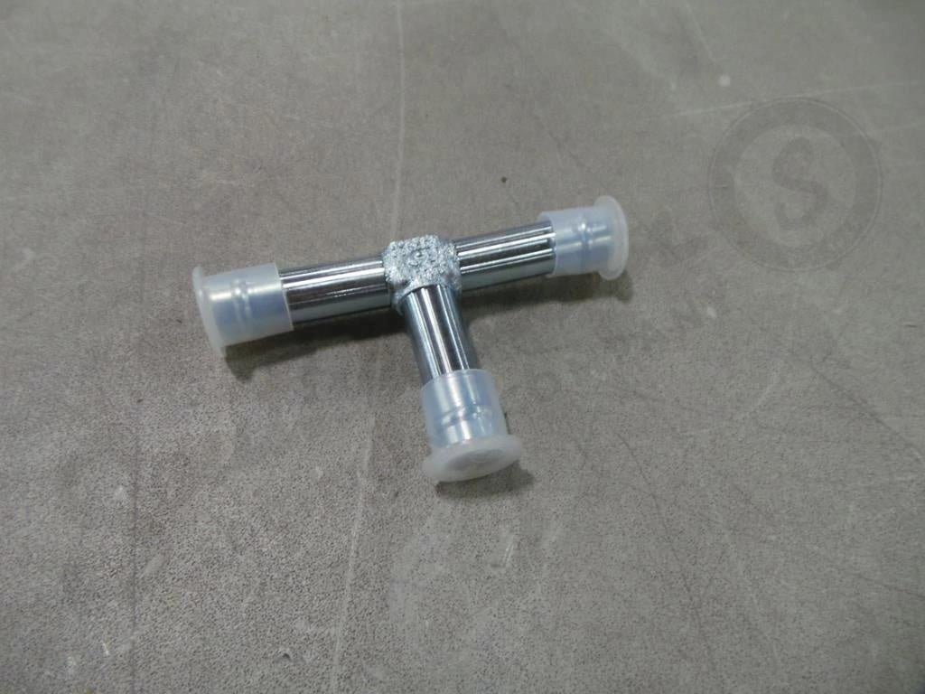 84179891 - OEM TEE - CASE CONSTRUCTION