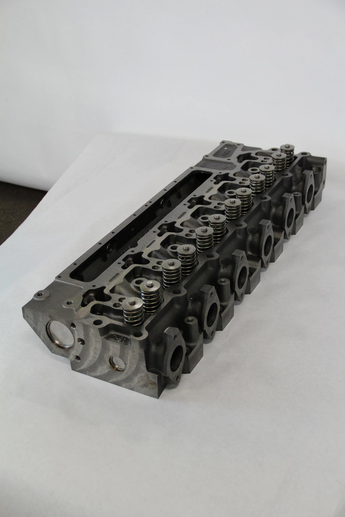 84262945R - OEM REMANUFACTURED CYLINDER HEAD - CASE CONSTRUCTION