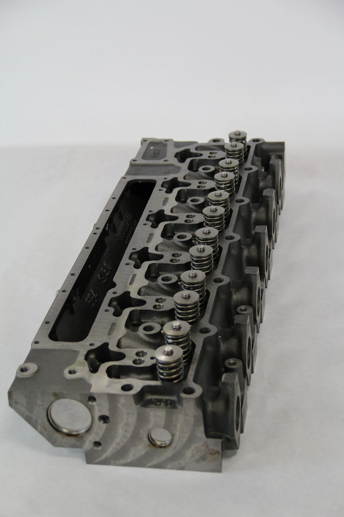 84262945R - OEM REMANUFACTURED CYLINDER HEAD - CASE CONSTRUCTION