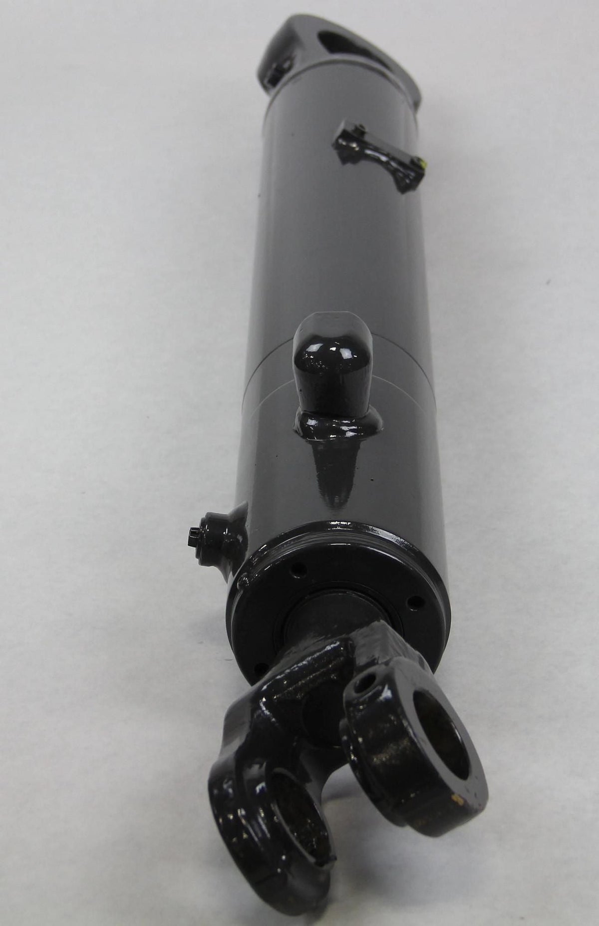 84351775R - OEM REMANUFACTURED HYDRAULIC CYLINDER - CASE CONSTRUCTION