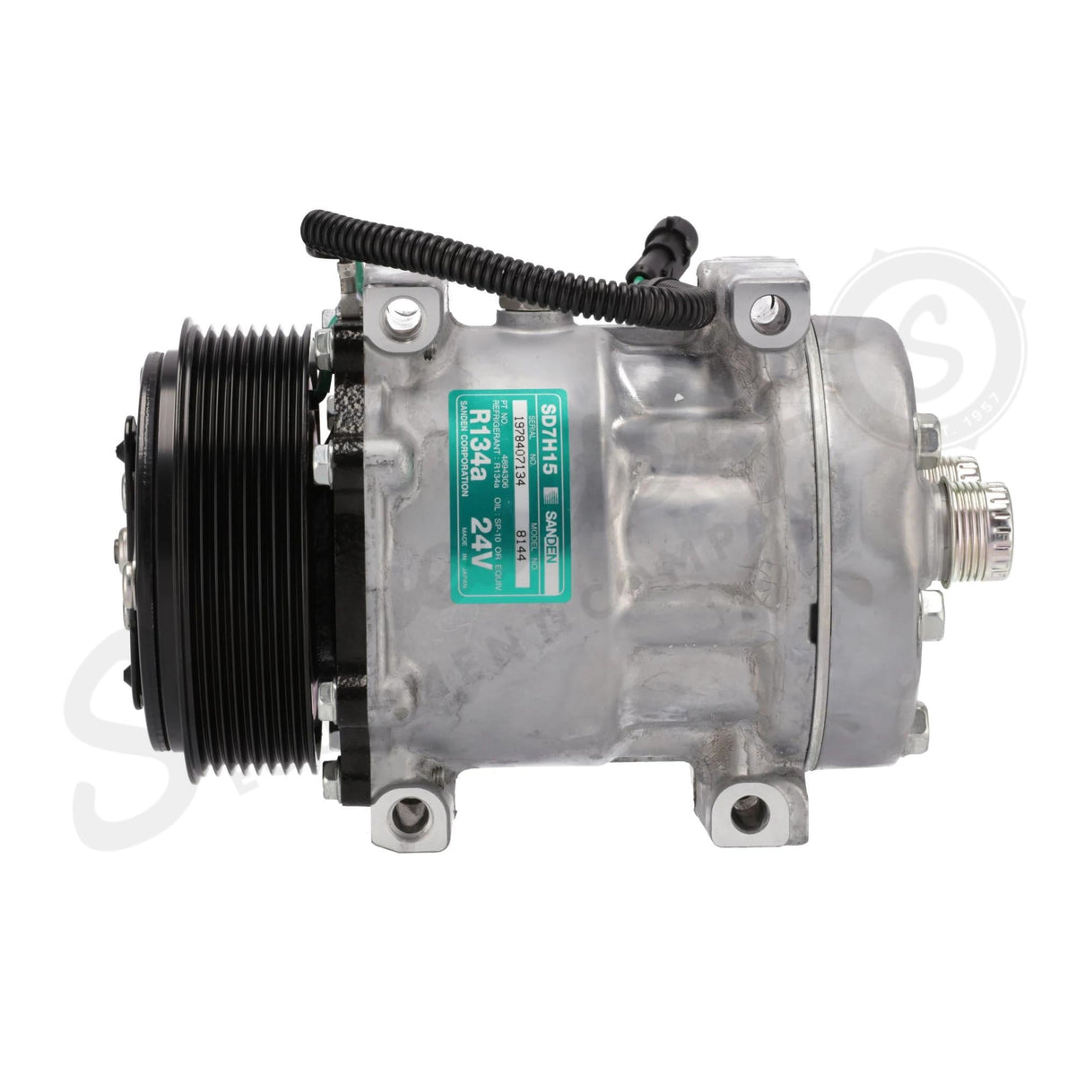 8500795R - OEM REMANUFACTURED AC COMPRESSOR w/ PULLEY - CASE CONSTRUCTION