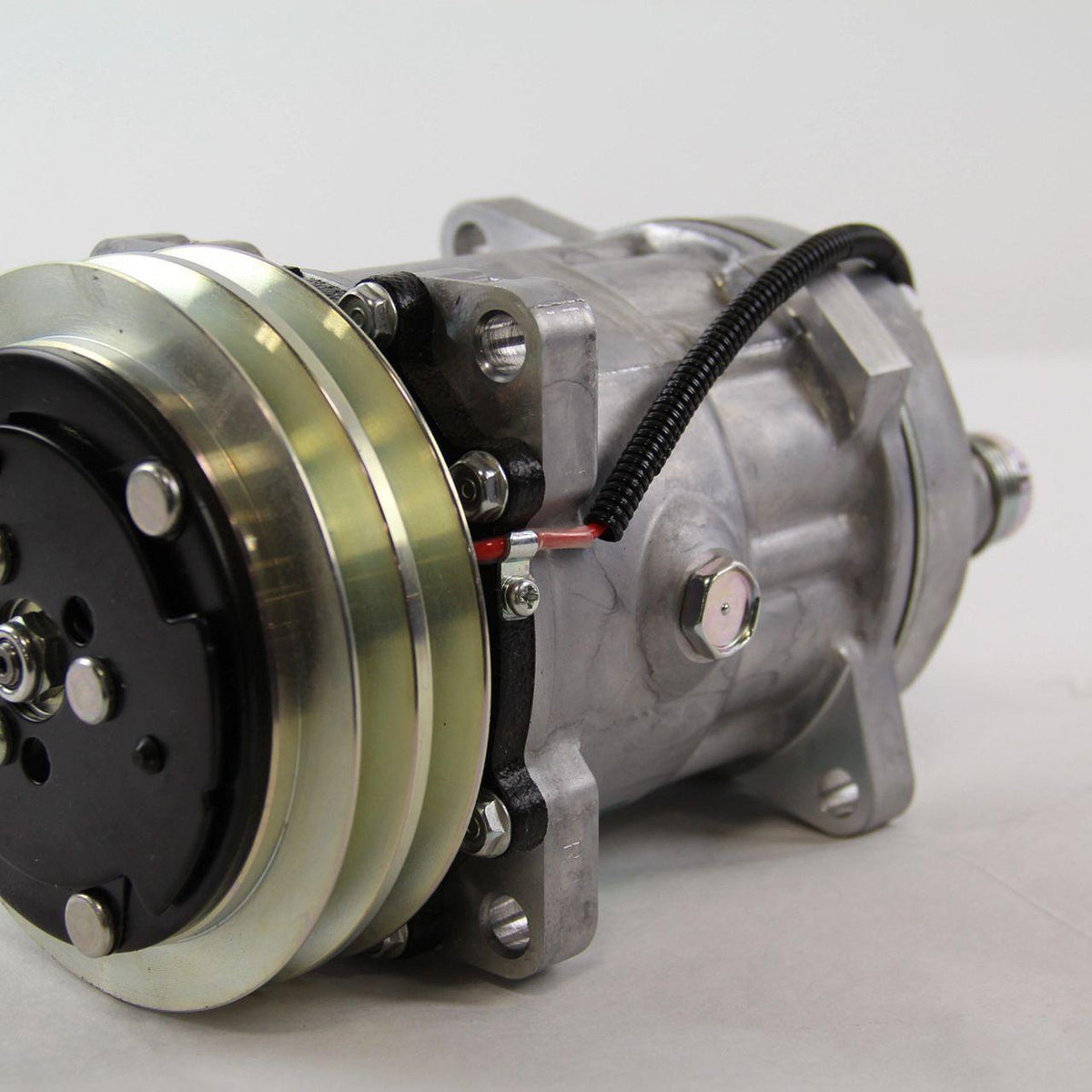 85812045R - OEM REMANUFACTURED AC COMPRESSOR - CASE CONSTRUCTION