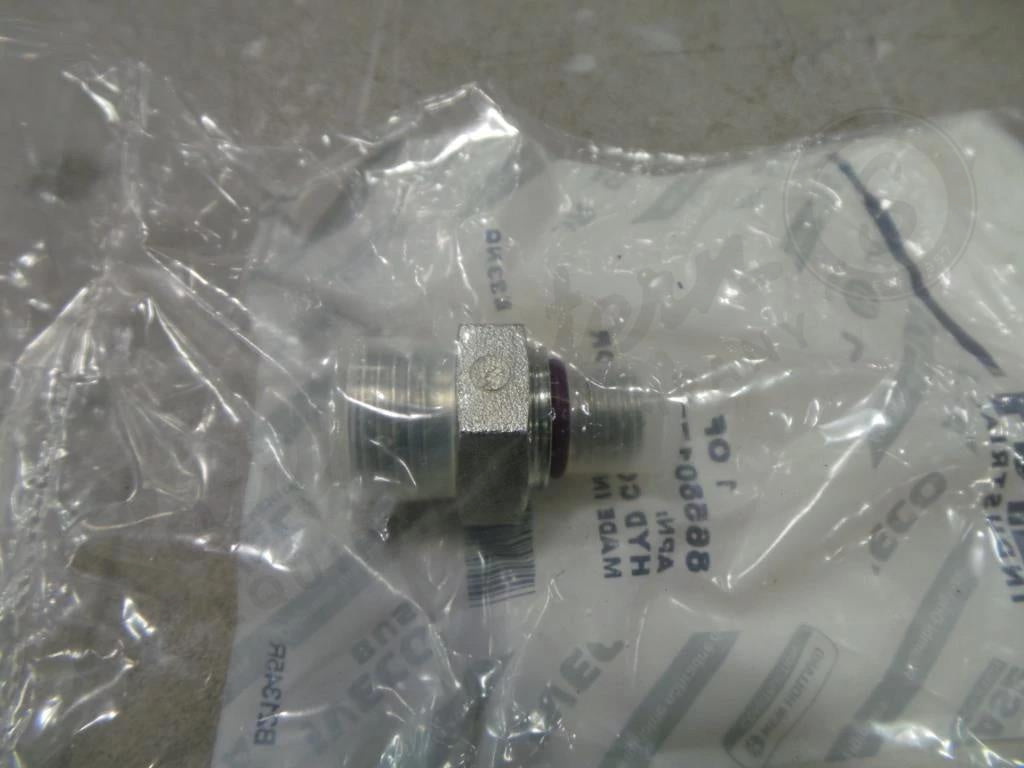 86580177 - OEM HYDRAULIC CONNECTOR - CASE CONSTRUCTION