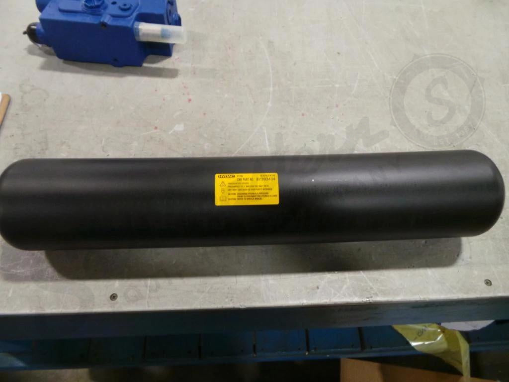 87393434 - OEM RIDE CONTROL ACCUMULATOR 3.8L - CASE CONSTRUCTION