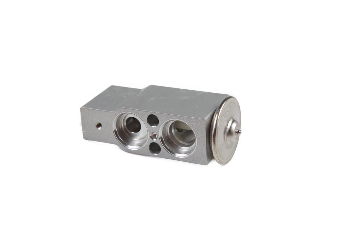 87529495 - OEM THERMAL EXPANSION VALVE - CASE CONSTRUCTION