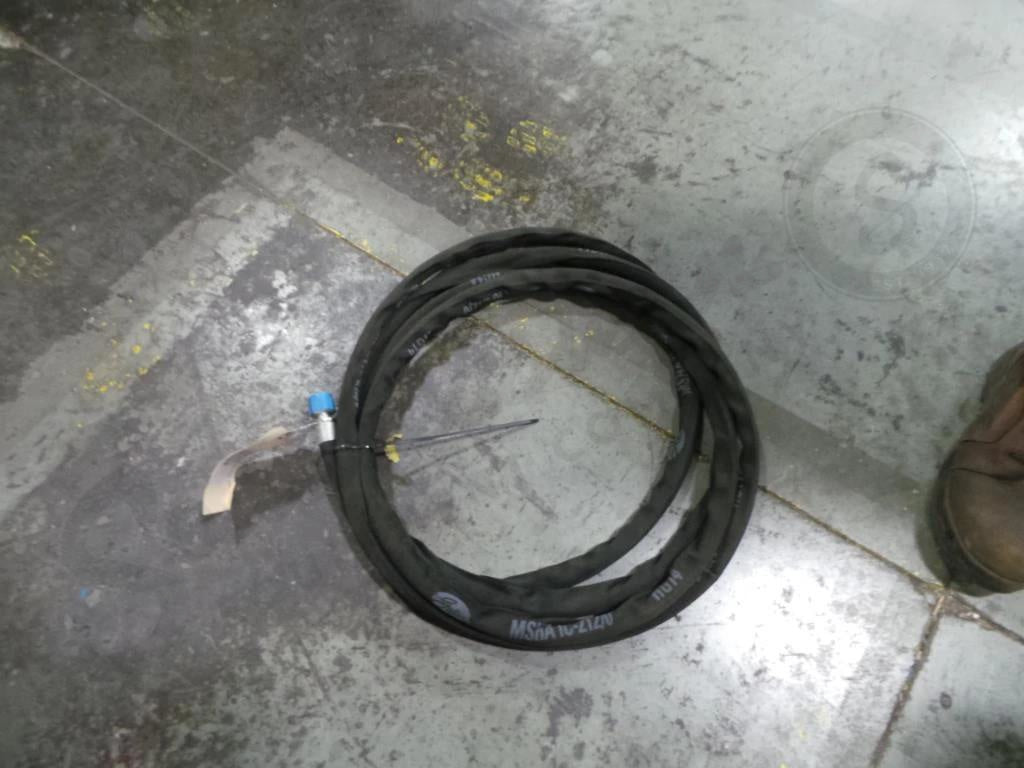 87586300 - OEM HYDRAULIC HOSE 9.53MM ID X 5640MML - CASE CONSTRUCTION