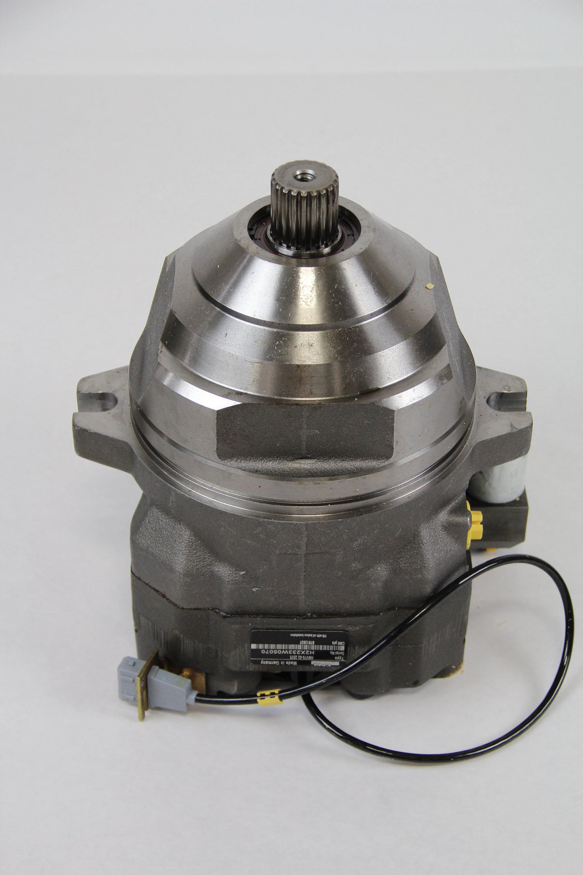 87612637R - OEM REMANUFACTURED HYDRAULIC MOTOR - CASE CONSTRUCTION