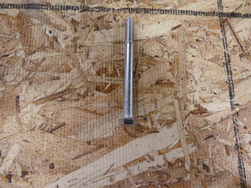 BN320109 - OEM BOLT - CASE CONSTRUCTION