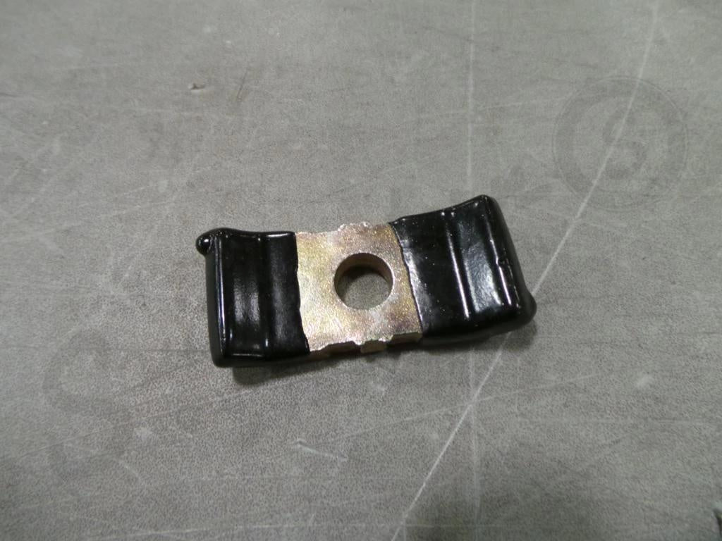 D138055 - OEM CLAMP - CASE CONSTRUCTION