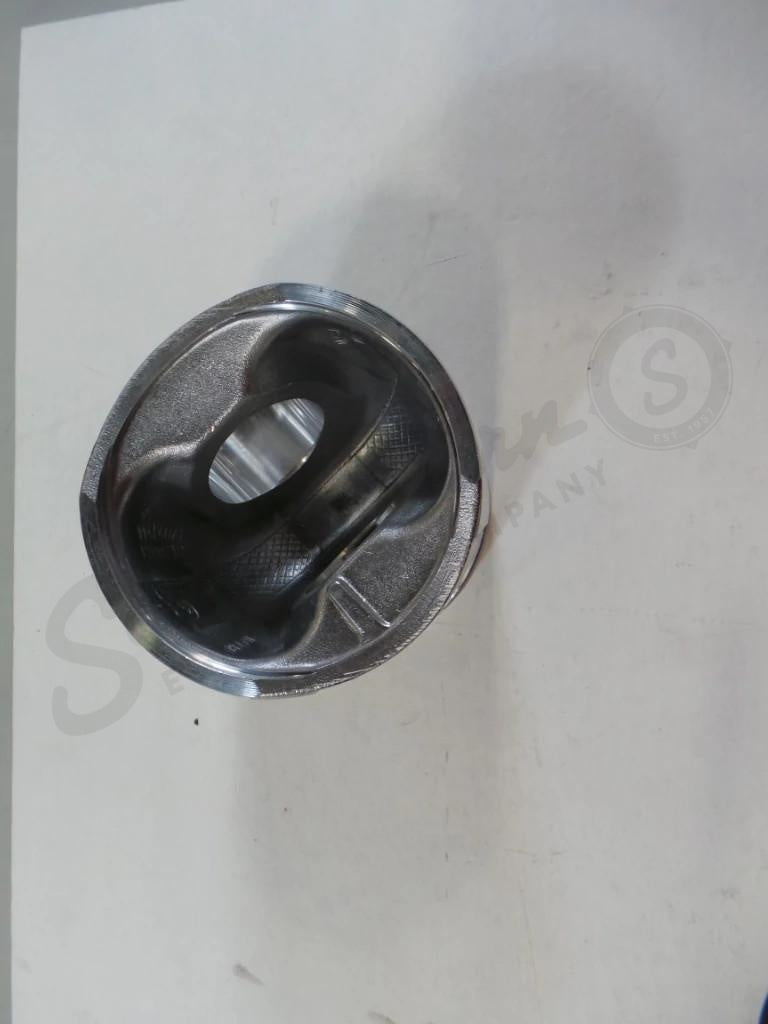 J923163AM - OEM PISTON - CASE CONSTRUCTION