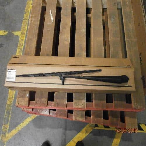KHN30140 - OEM WINDSHIELD WIPER - CASE CONSTRUCTION