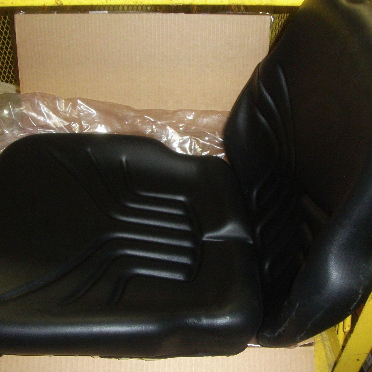 ND121795 - OEM SEAT CUSHION - CASE CONSTRUCTION