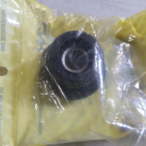 R29799 - OEM SHOCK ABSORBER MOUNT - CASE CONSTRUCTION