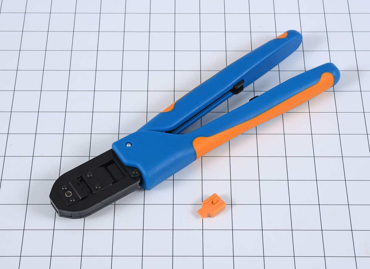 7002816 - OEM CRIMPING TOOL AMP - JLG