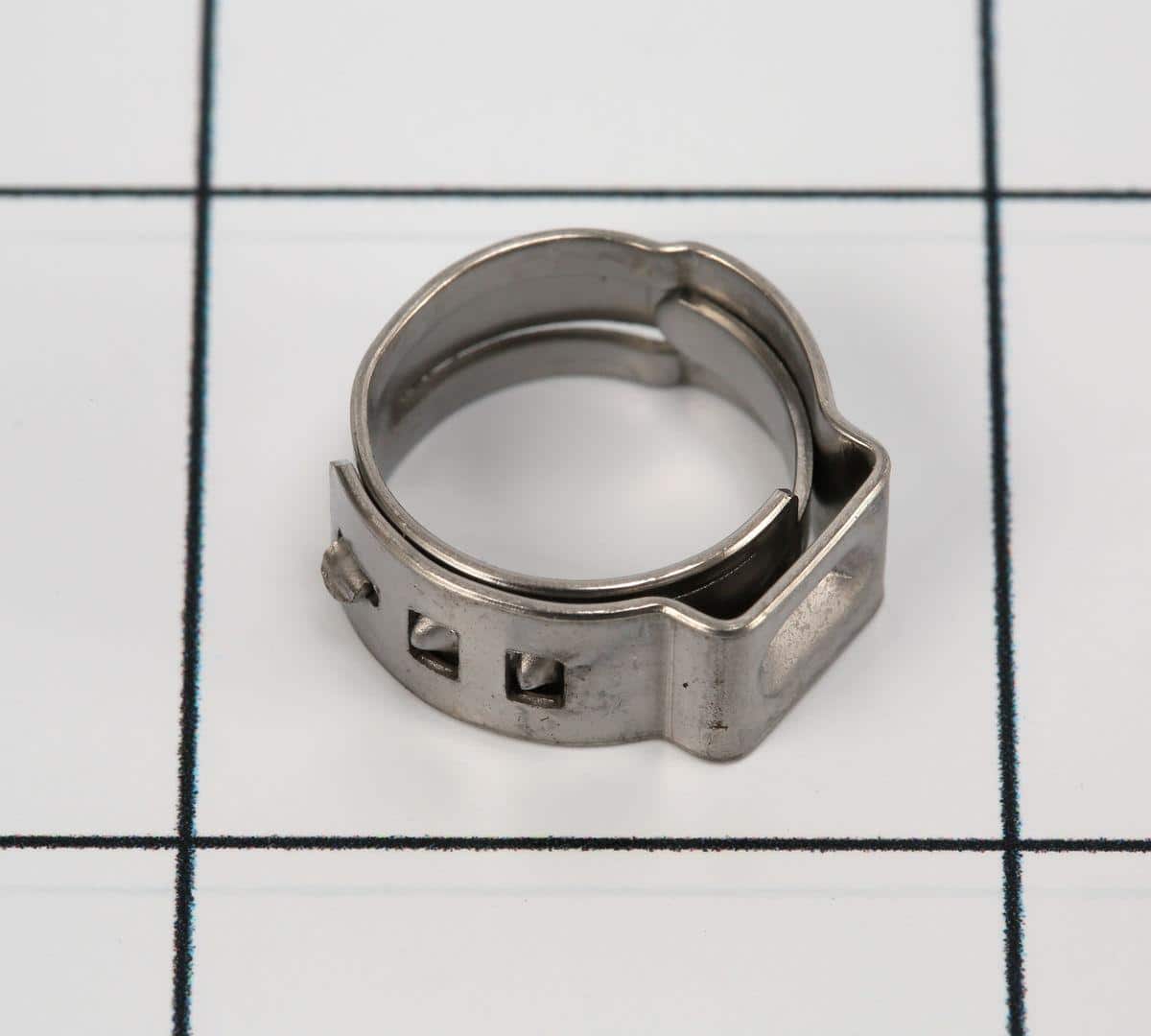 GN65887GT - OEM FUEL TUBE CLAMP - JLG