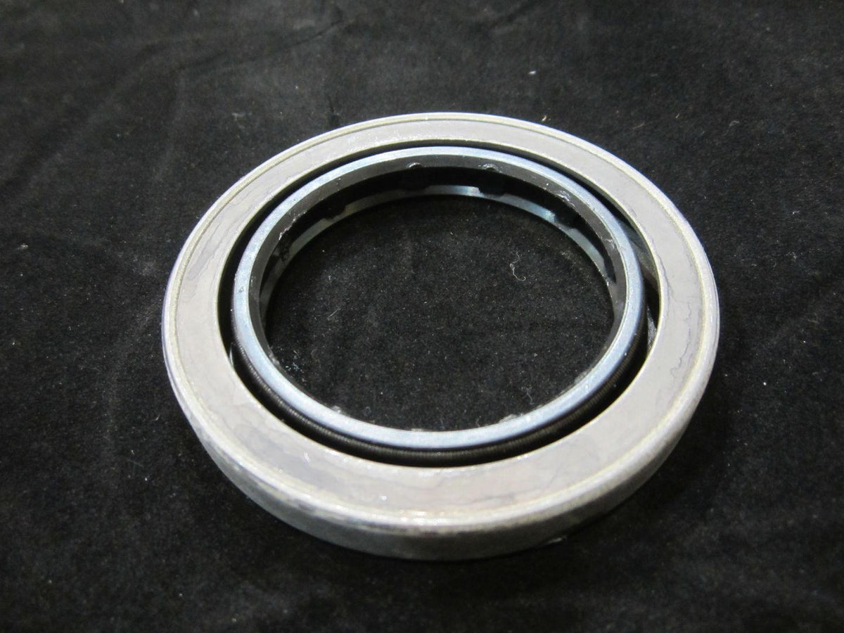GN7-126-114GT - OEM OIL SEAL - JLG